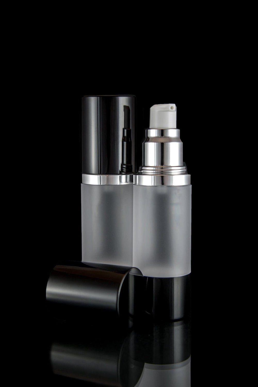 Luxe 30 ML Airless Bottle Glossy Black with Frosted Bottle - Cosmetic Packaging Now